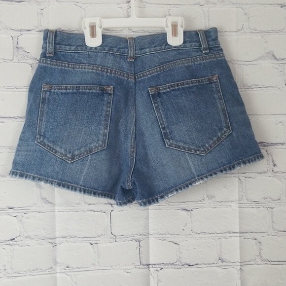 Christopher Kane distressed jean shorts. Size 25 - Picture 2 of 6